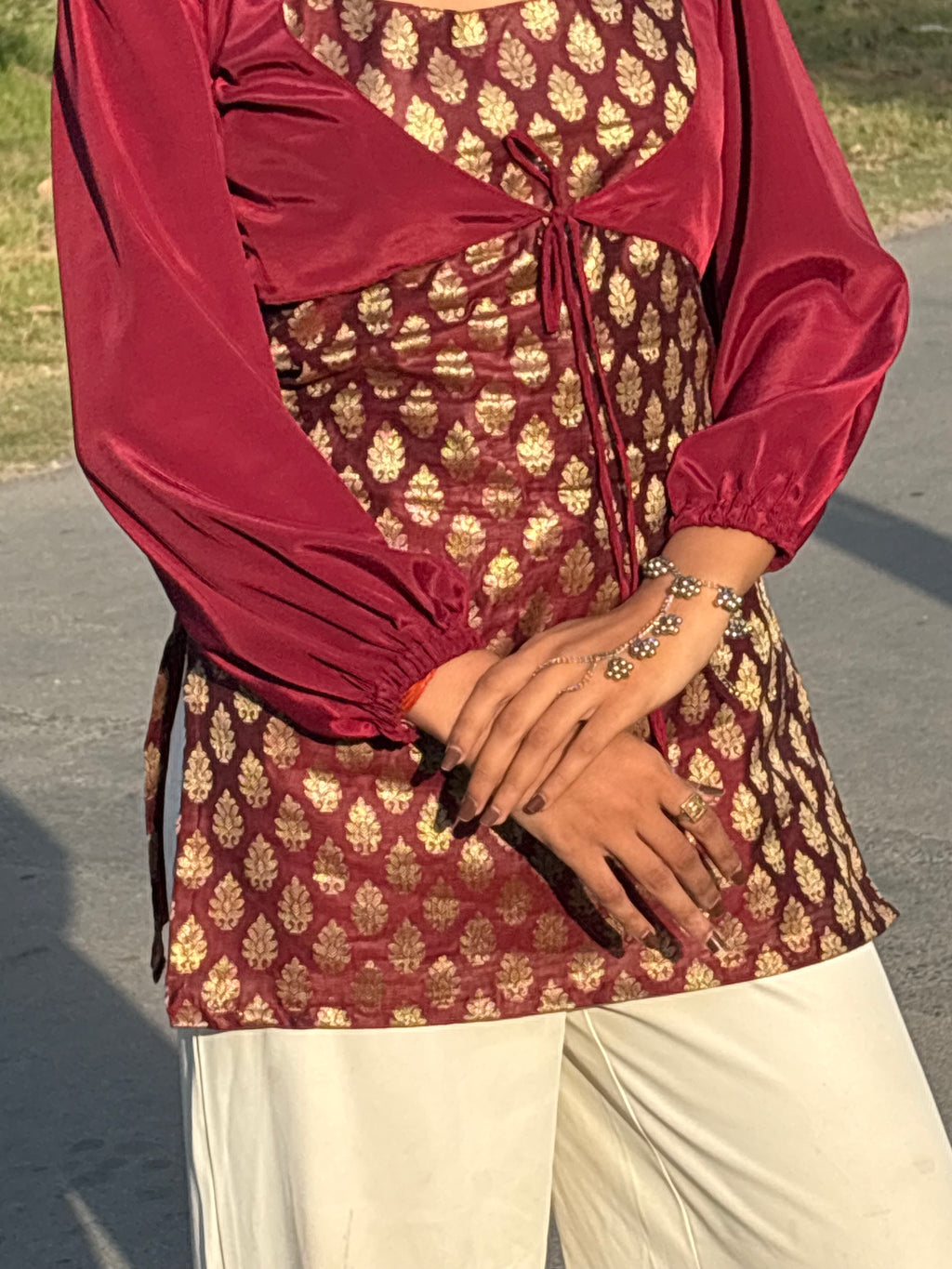 Banarasi Zoya With Sleeves Kurti