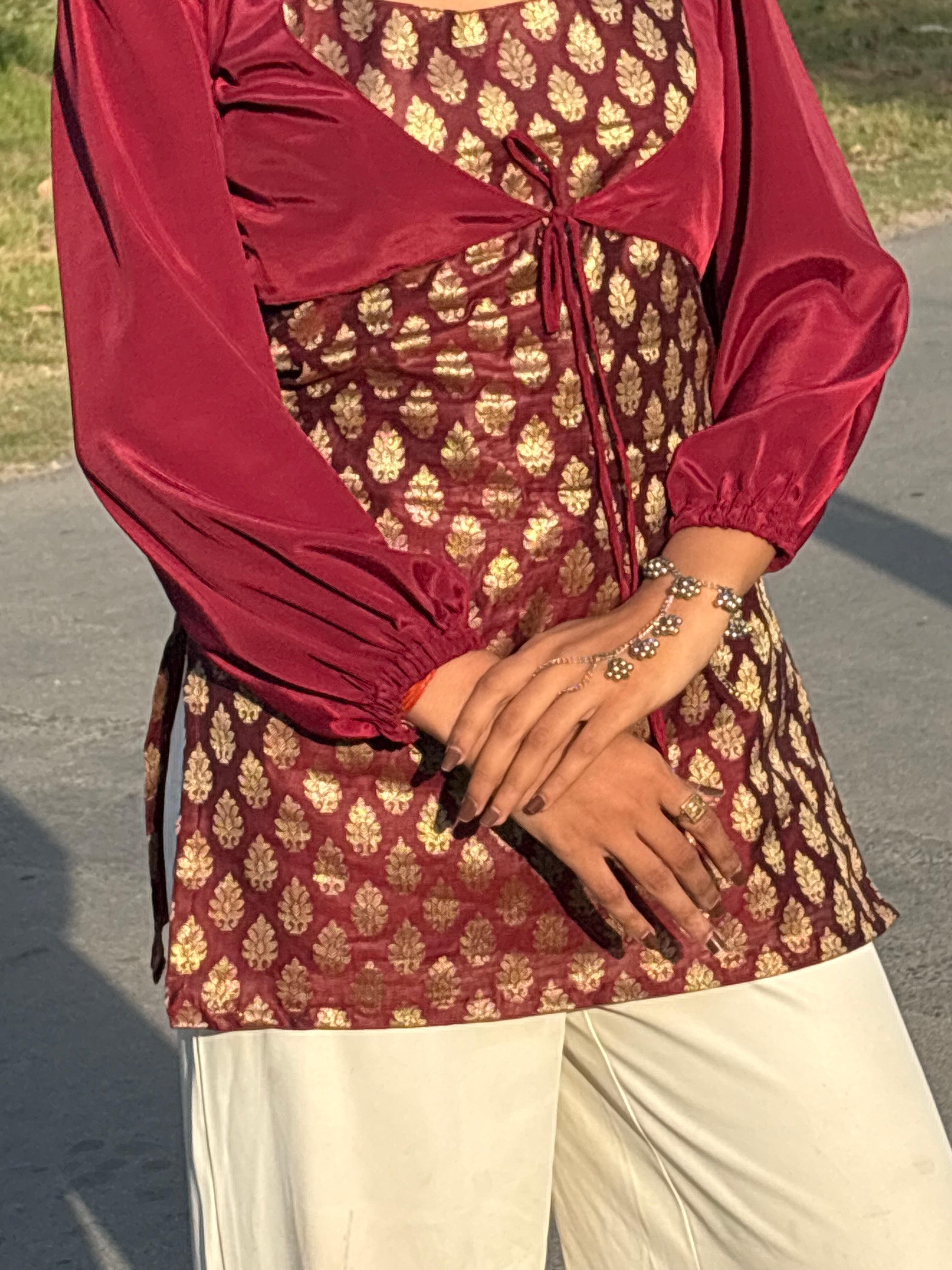 Banarasi Zoya With Sleeves Kurti